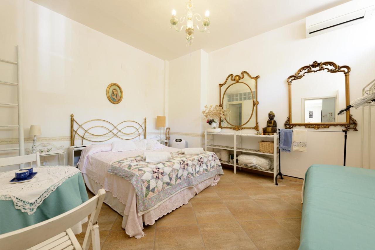 Giardino Segreto Bed & Breakfast เนเปิลส์ ภายนอก รูปภาพ